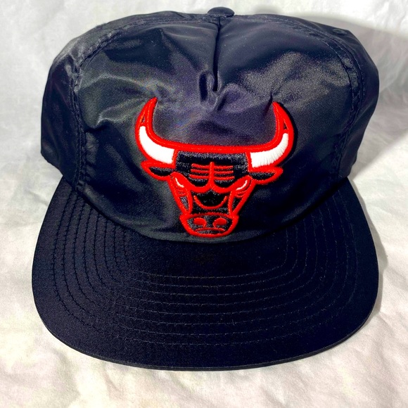 Mitchell & Ness Other - Chicago Bulls nylon zip back flat bill hat